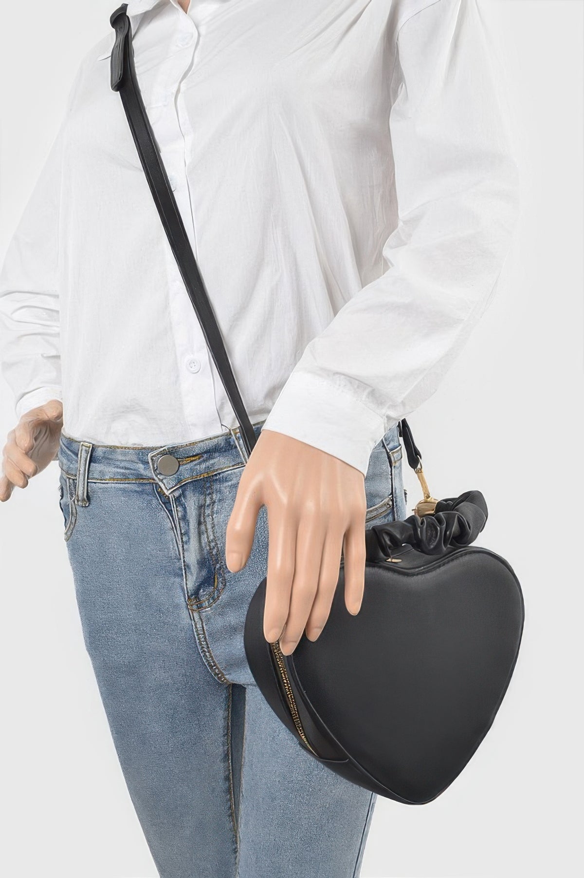 Sekhmet Heart Shape Top Handle Bag — view 5