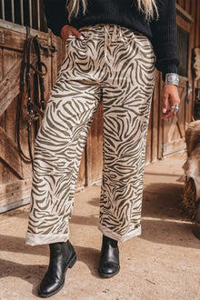 Iris Multicolour Western Print Zebra Pattern Elastic Waist Pocket Pants — thumbnail 1